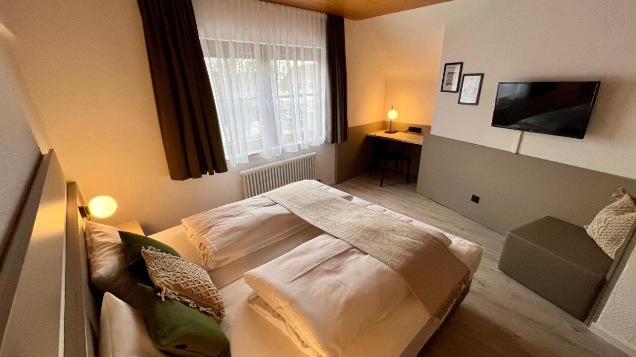 Waldhorn Hotel 2*